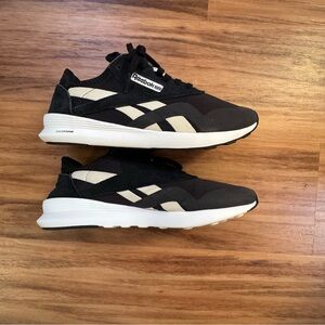 Reebok Classic Nylon SP
Black Coal White Women's
Shoes CN3629